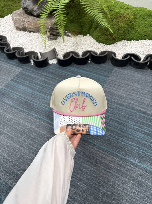 Overstimmied Club Trucker Hat
